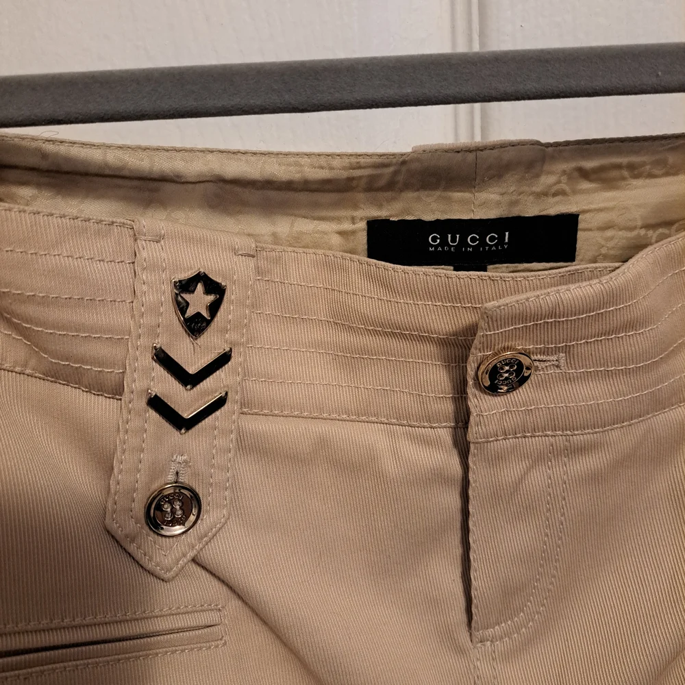 Gucci Women's Beige Skirt with Pocket Details - Picture 3 of 8